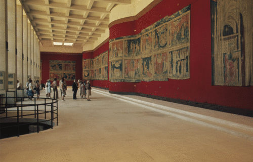 Château d'Angers, Centre des monuments nationaux, photographie de la galerie de l'Apocalypse