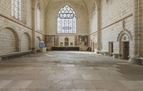 Château d'Angers, Centre des monuments nationaux, photographie de l'intérieur de la chapelle Saint-Jean-Baptiste.