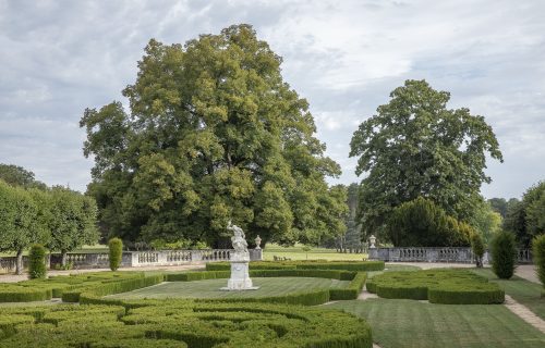 Château de Bouges, Centre des monuments nationaux, photographie du parterre Nord.