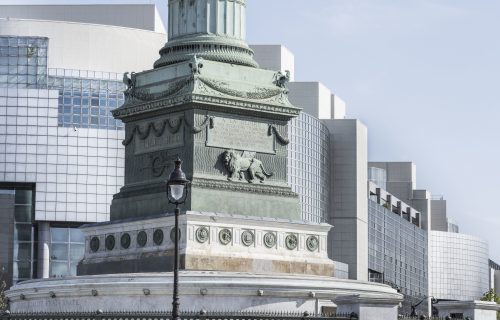 Colonne de Juillet, Centre des monuments nationaux, détail du socle de la colonne.