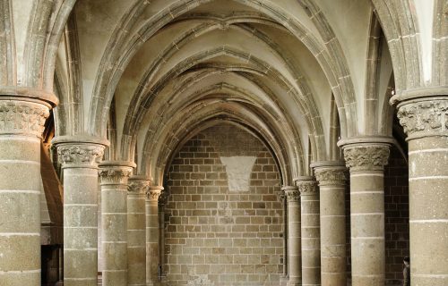 Abbaye du Mont-Saint-Michel, Centre des monuments nationaux, photographie de la salle des chevaliers.