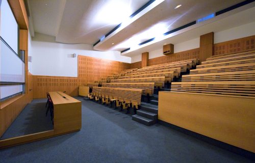 Conservatoire National des Arts et Métiers, musée des Arts et Métiers, photographie de l'amphithéâtre Aimé Laussedat.